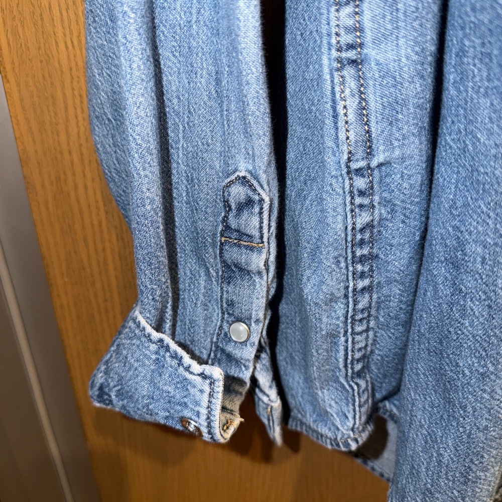 Levi's Blue Denim Western Shirt - Picture 4 of 4